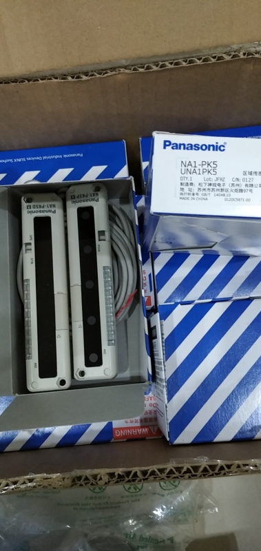 高性能産品SUNX色标傳感器LX-111-P